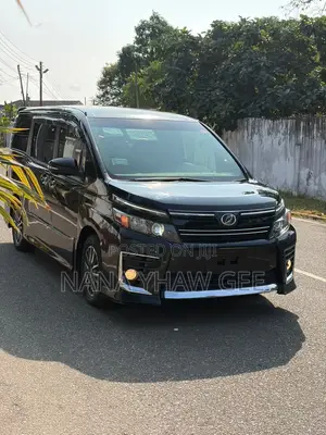 Toyota Voxy V 2WD 7-Seater 2014 Black