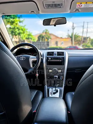 Toyota Corolla LE Special Edition 4dr Sedan (1.8L 4cyl 4A) 2013 White