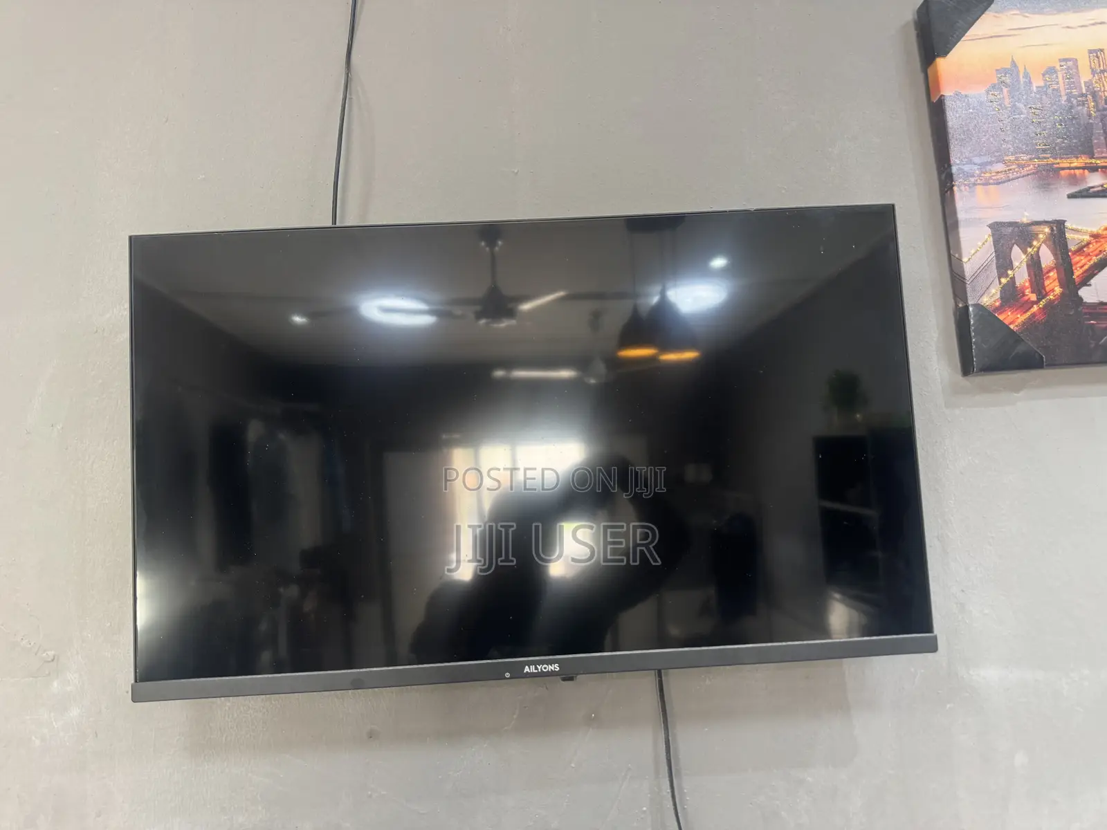 32 Inch TV