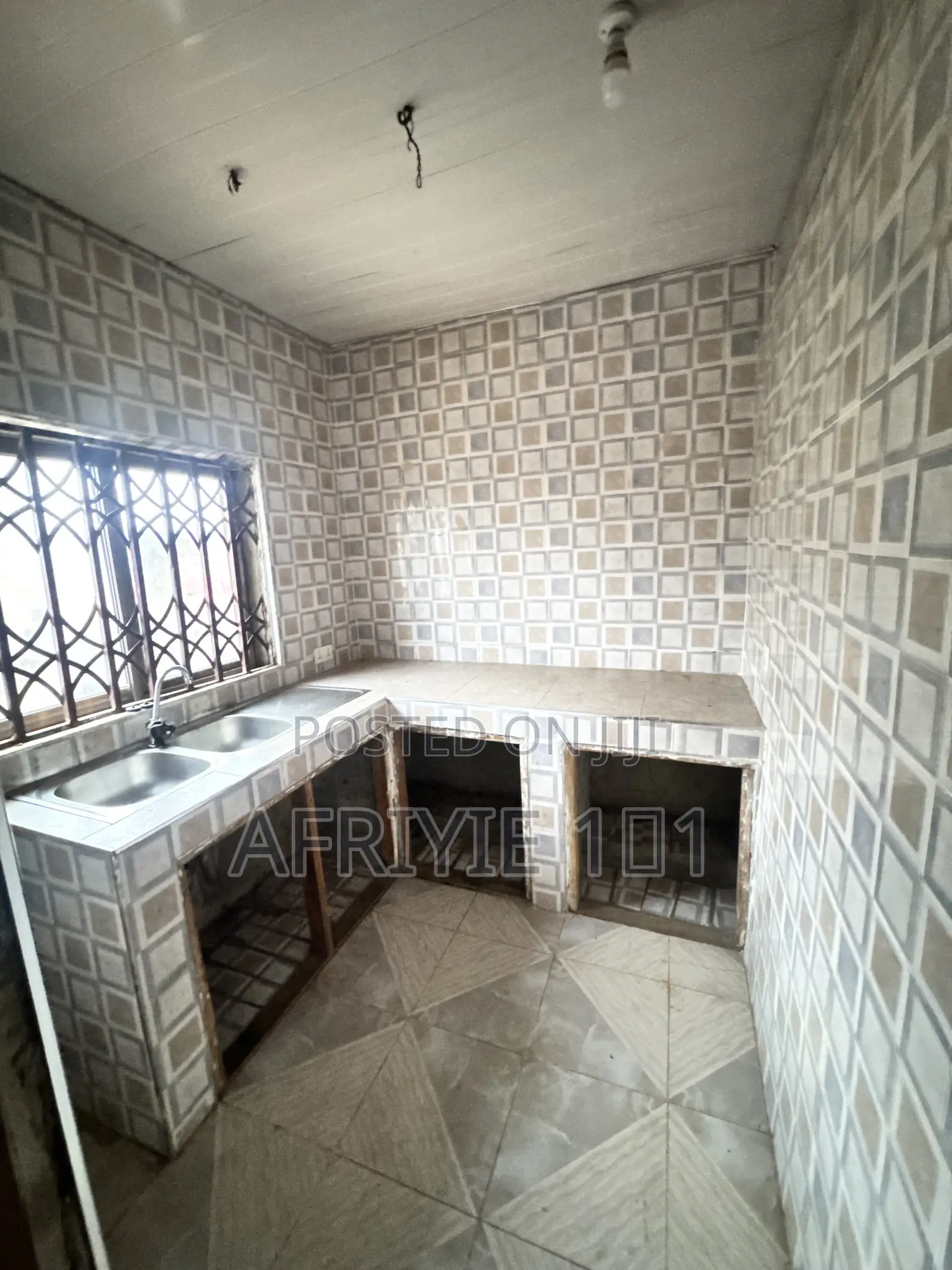 1bdrm Apartment in Large Living Room, Kumasi Metropolitan for rent