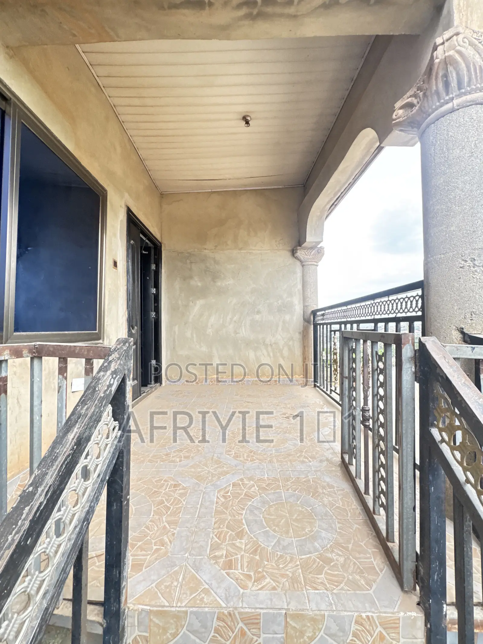 1bdrm Apartment in Large Living Room, Kumasi Metropolitan for rent