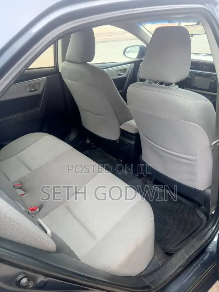 Toyota Corolla LE 4dr Sedan (1.8L 4cyl CVT) 2015 Blue