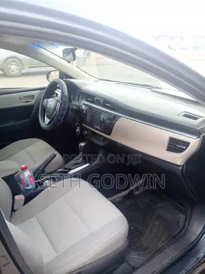 Toyota Corolla LE 4dr Sedan (1.8L 4cyl CVT) 2015 Blue