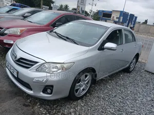 Toyota Corolla 2012 Silver
