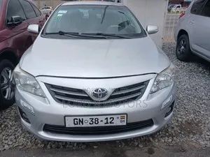 Toyota Corolla 2012 Silver