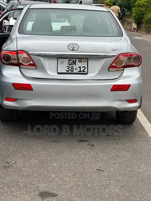 Toyota Corolla 2012 Silver