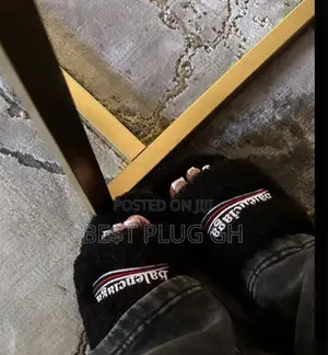 Balenciaga Furry/ Teddy Slide