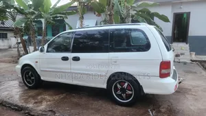 Kia Carnival 2.9 CRDi EX Automatic 2005 White