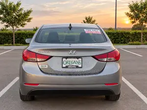 Hyundai Elantra Limited 4dr Sedan (1.8L 4cyl 6A) 2014 Gray