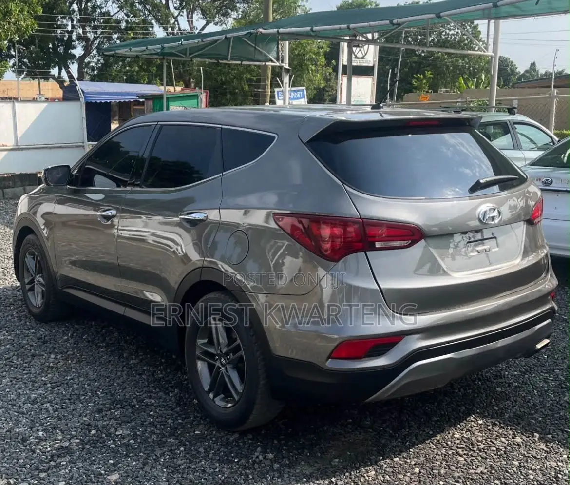 Hyundai Santa Fe 2017 Gray