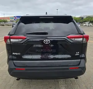 Toyota RAV4 2021 Black