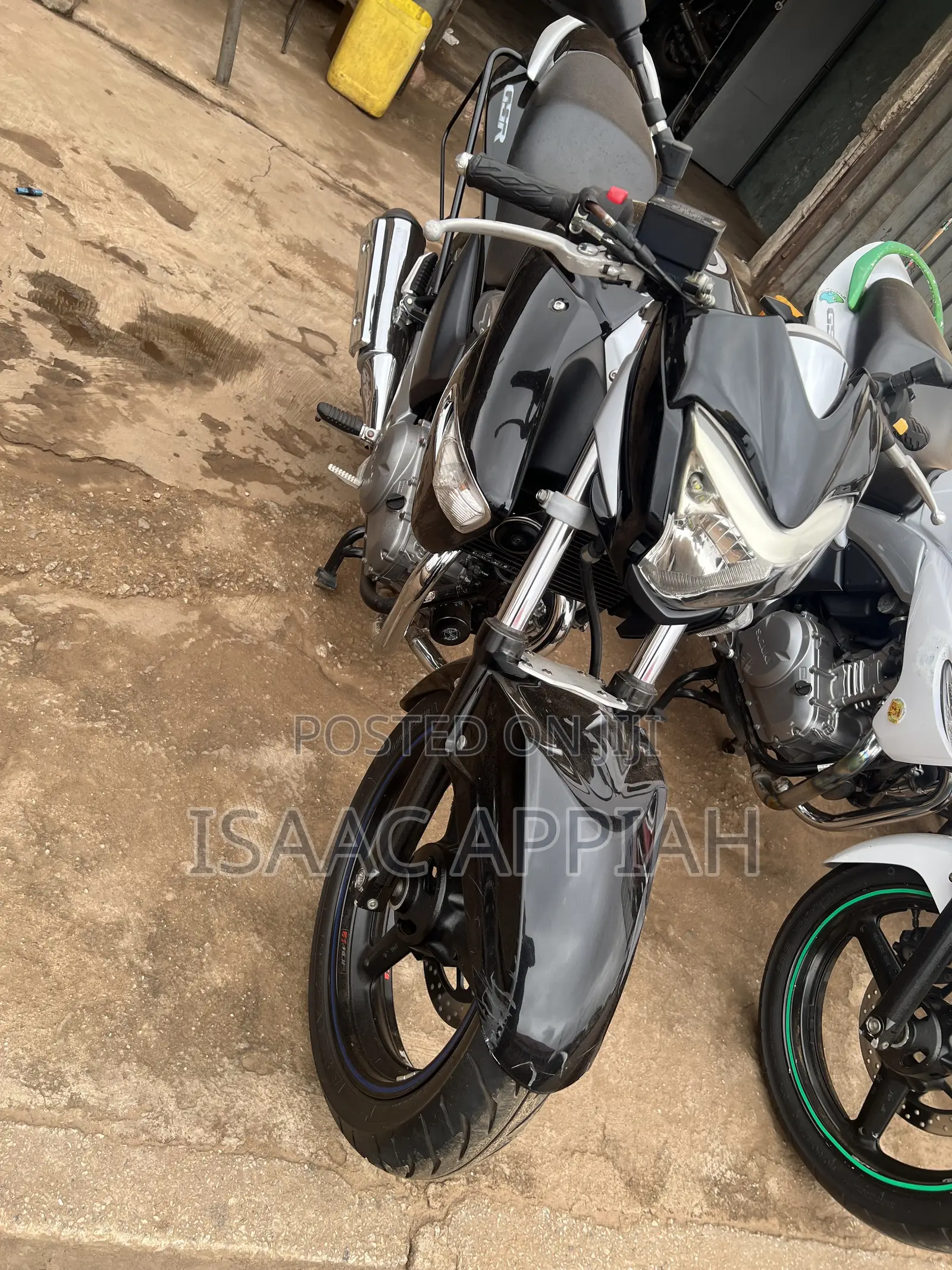 Suzuki GSR 2018 Black