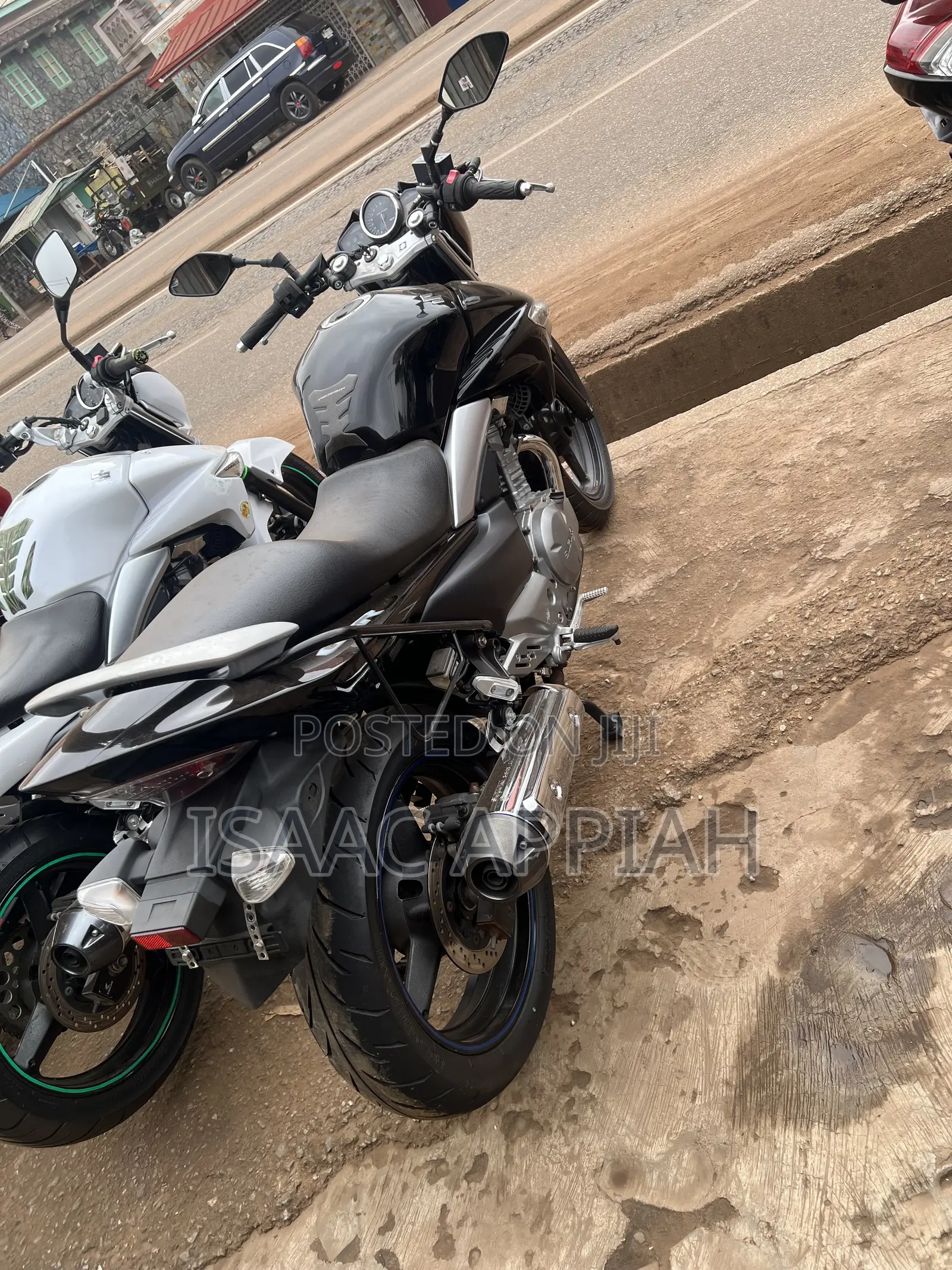 Suzuki GSR 2018 Black