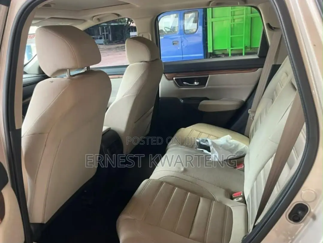 Honda CR-V 2019 Gold