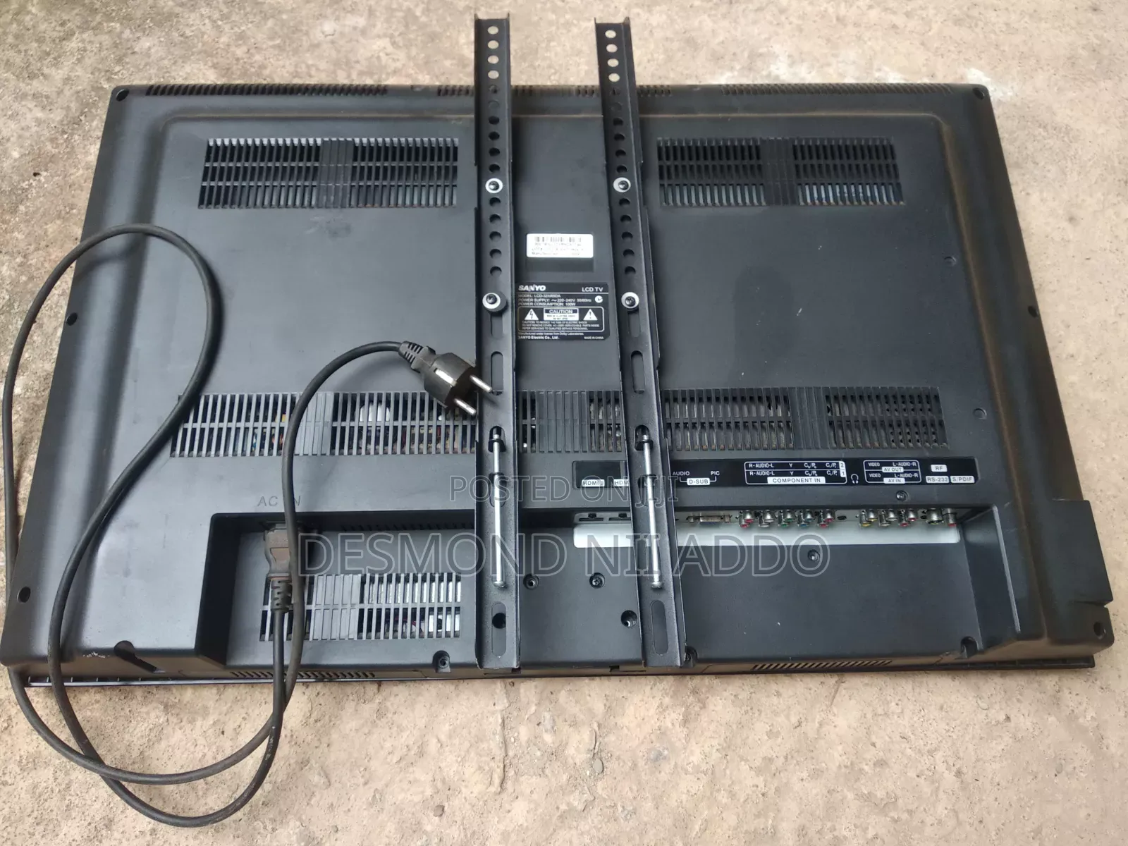 Sanyo 32in LCD TV