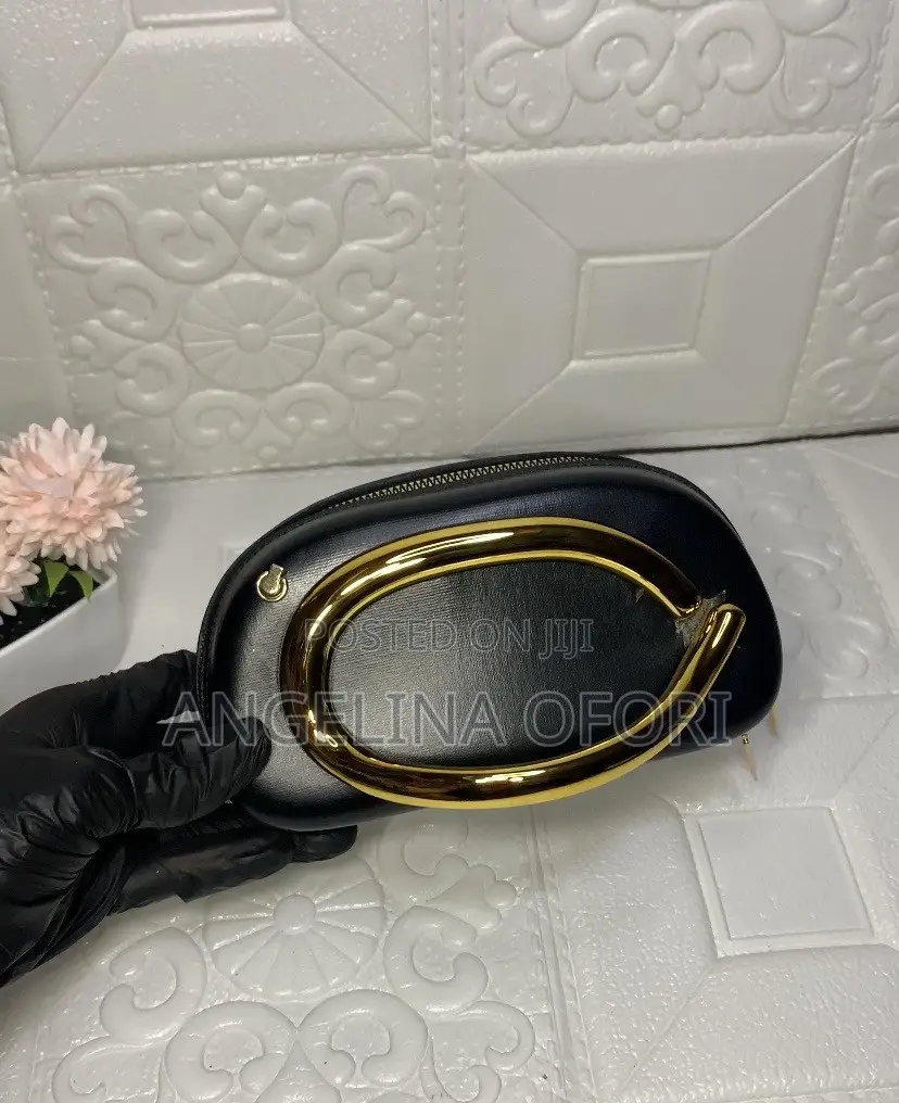 Classy Clutch