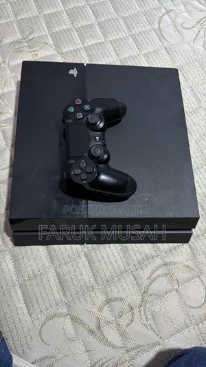 PS4 Standard With 4 Games