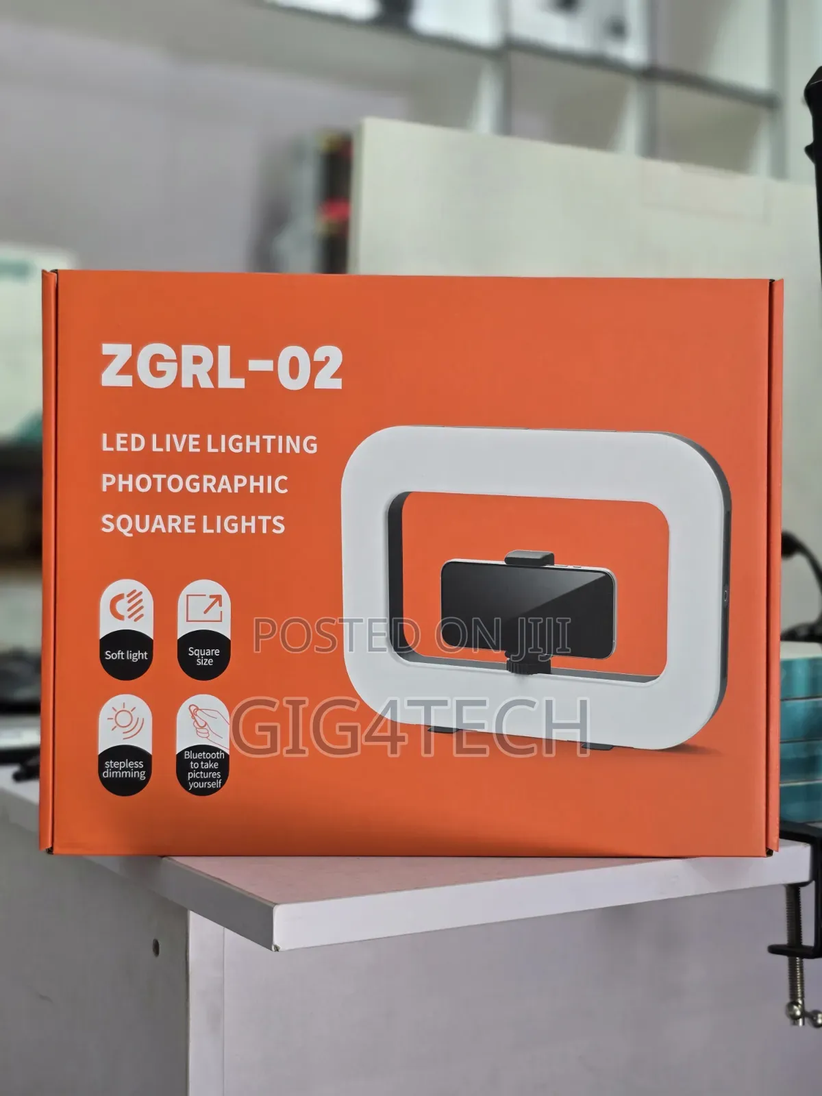 ZGRL Smartphone (Phone) Cage With Rechargeable Light and Remote