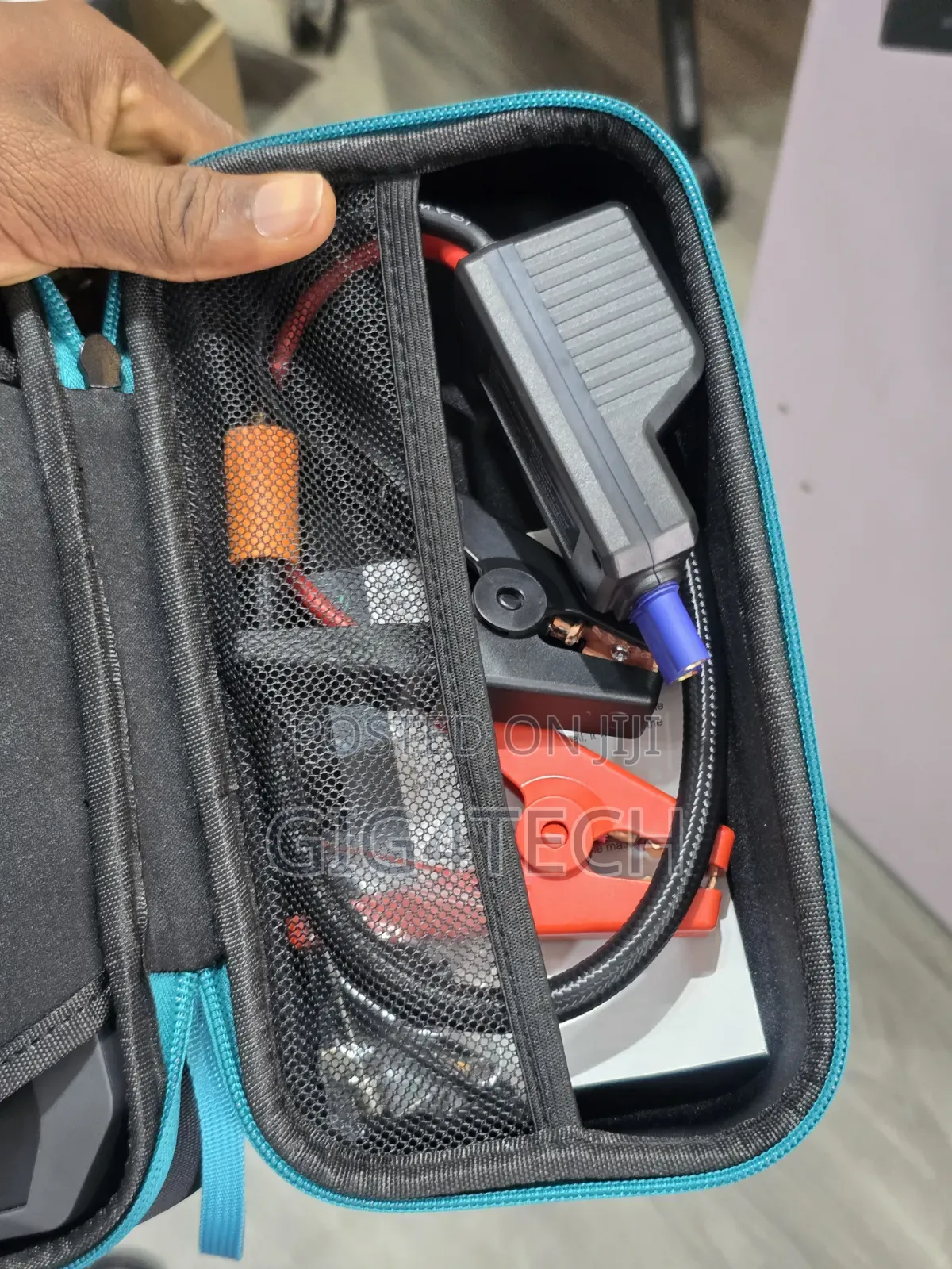 Car Jump-Starter and Air-Inflator HJ101