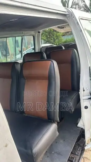 Toyota HiAce 2010 White