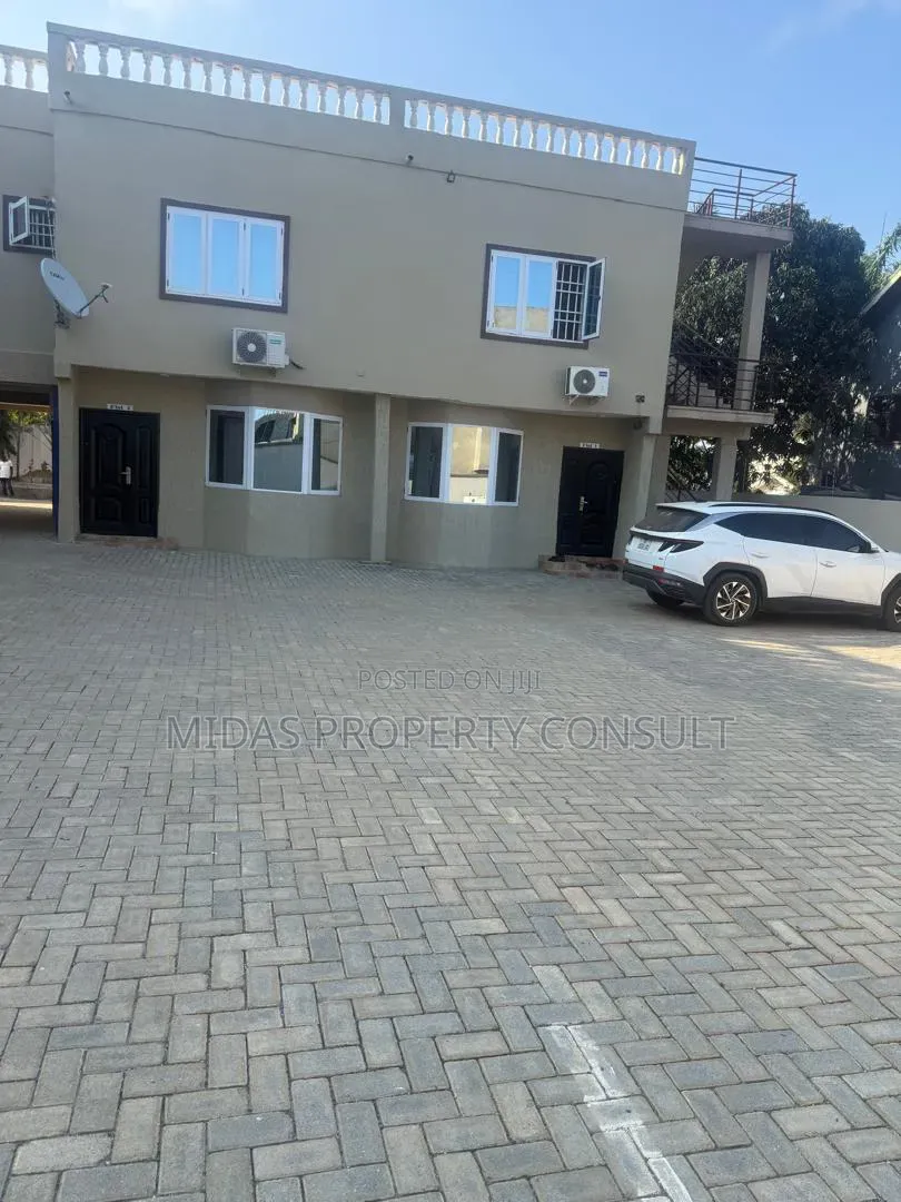 3bdrm Apartment in Celebrity Golf, Sakumono for sale