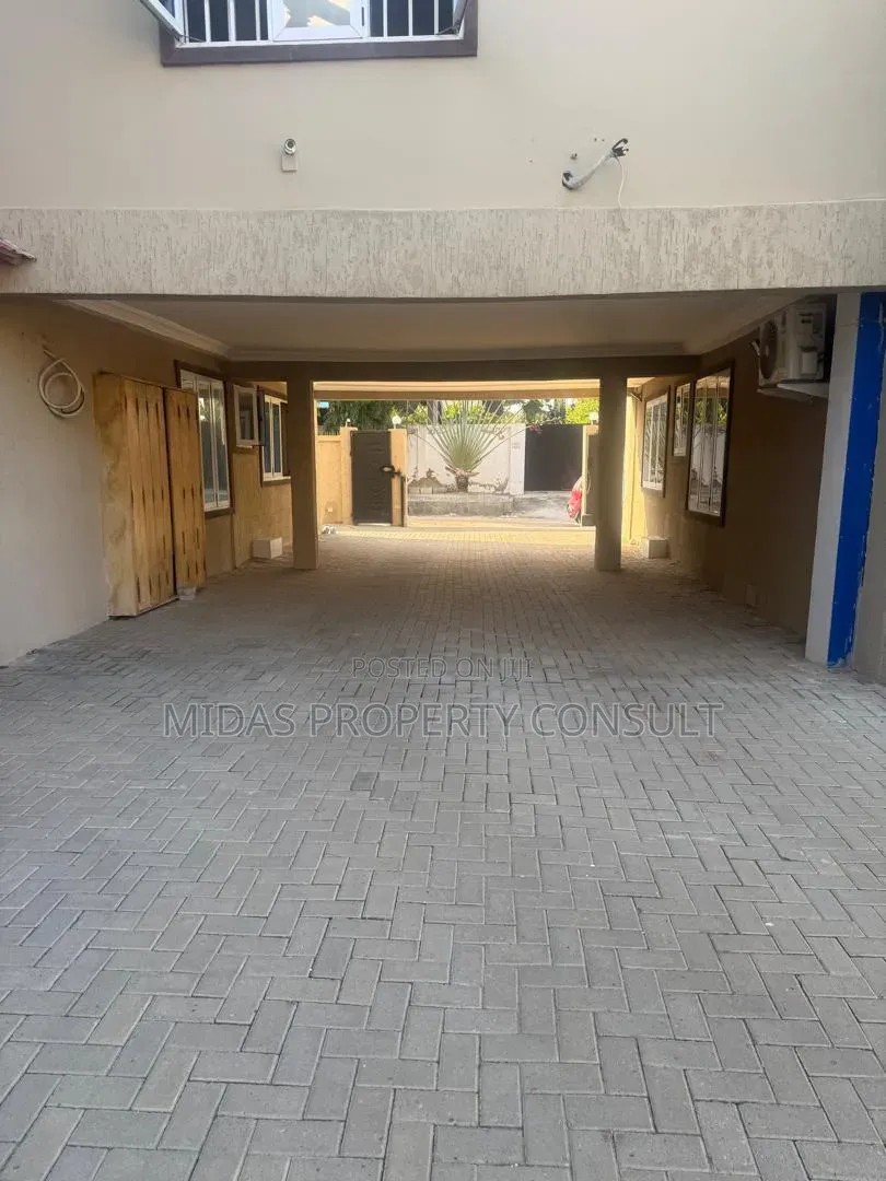 3bdrm Apartment in Celebrity Golf, Sakumono for sale
