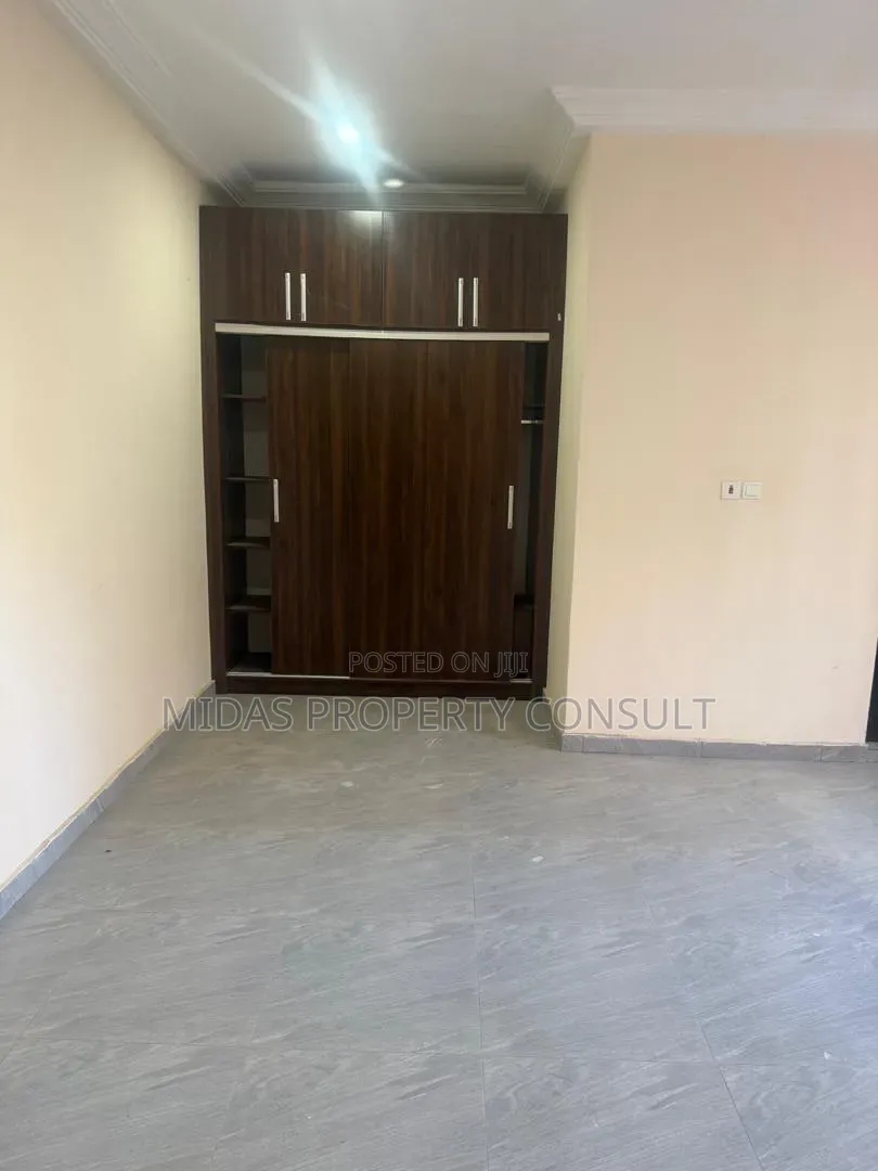 3bdrm Apartment in Celebrity Golf, Sakumono for sale
