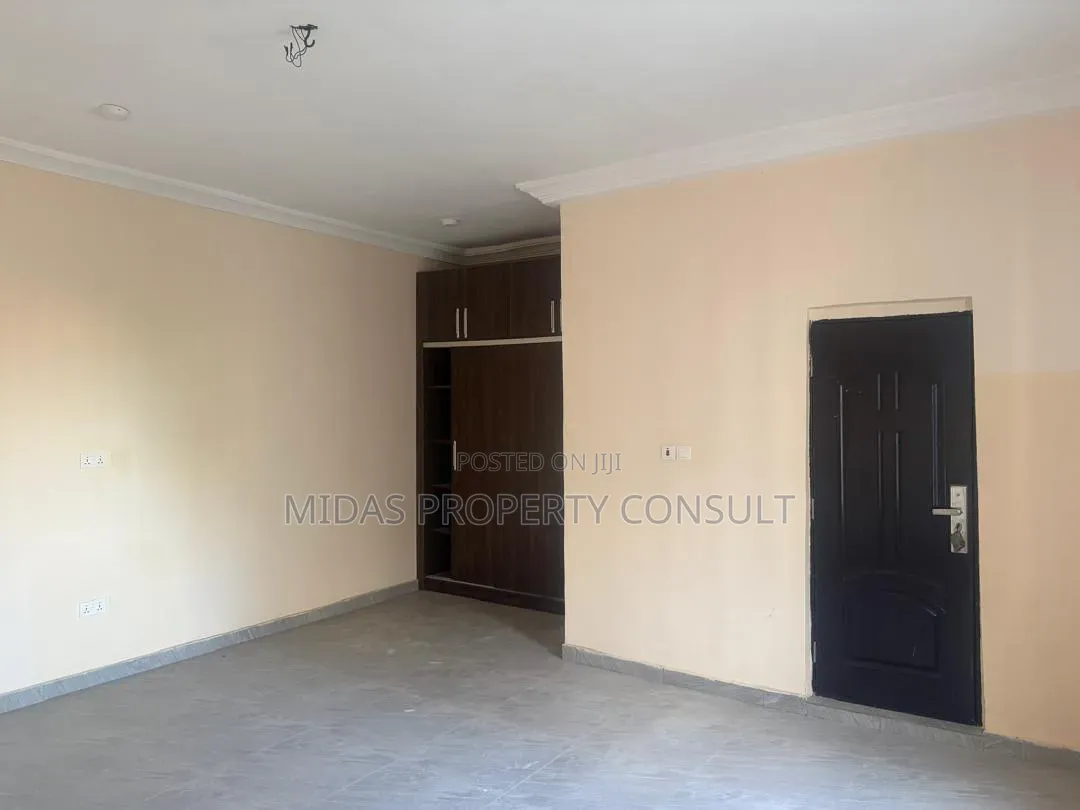 3bdrm Apartment in Celebrity Golf, Sakumono for sale
