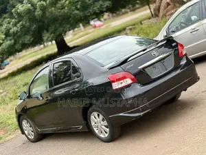 Toyota Yaris 2010 Black