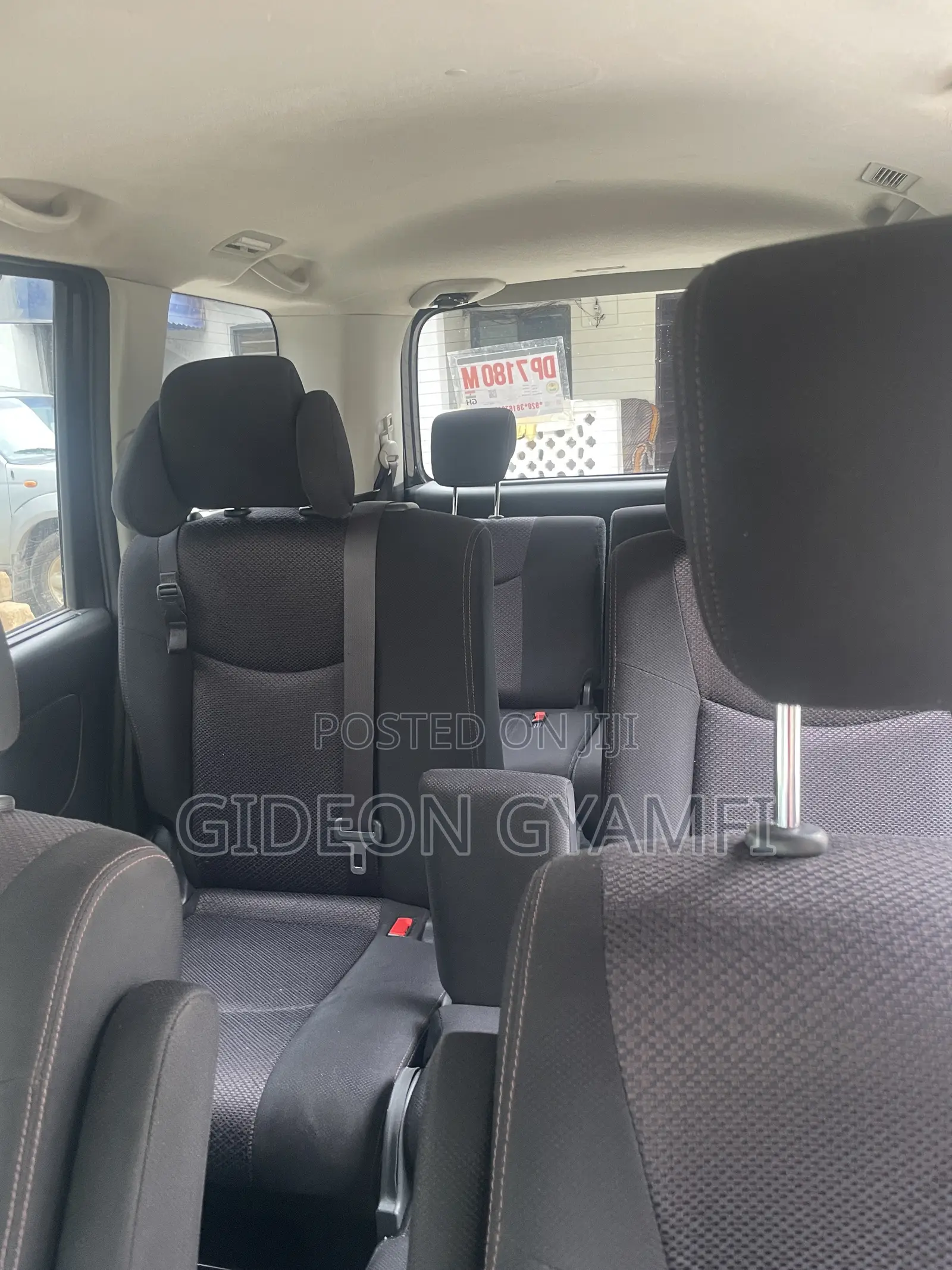 Nissan Serena 2012