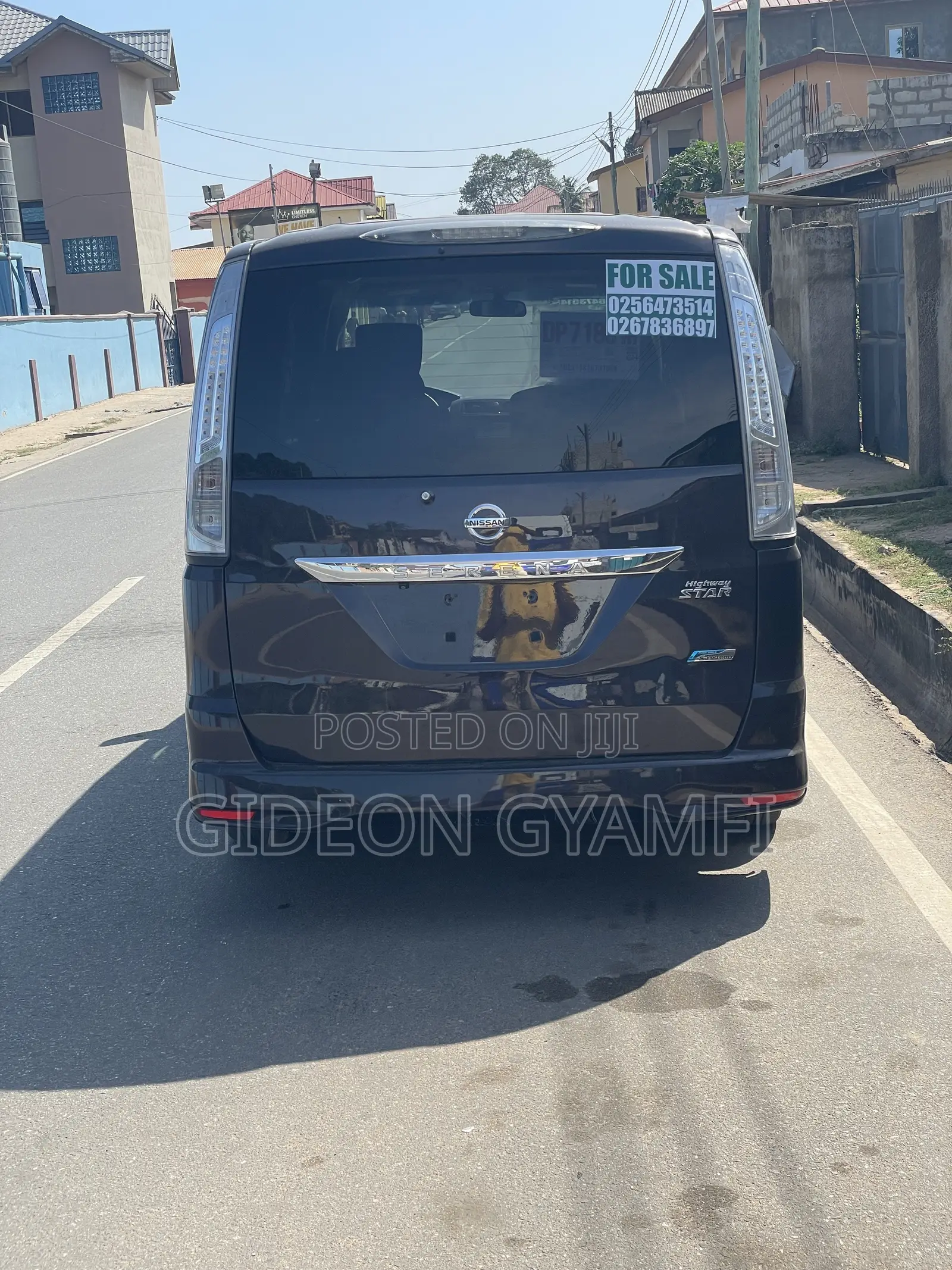 Nissan Serena 2012