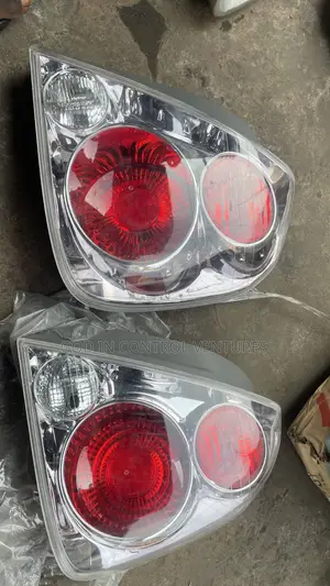 Nissan Altima 2005 Tail Light