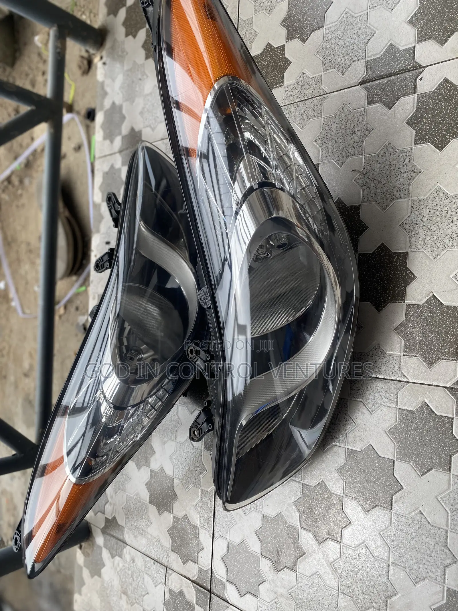 Elantra 2012 Headlight Pair