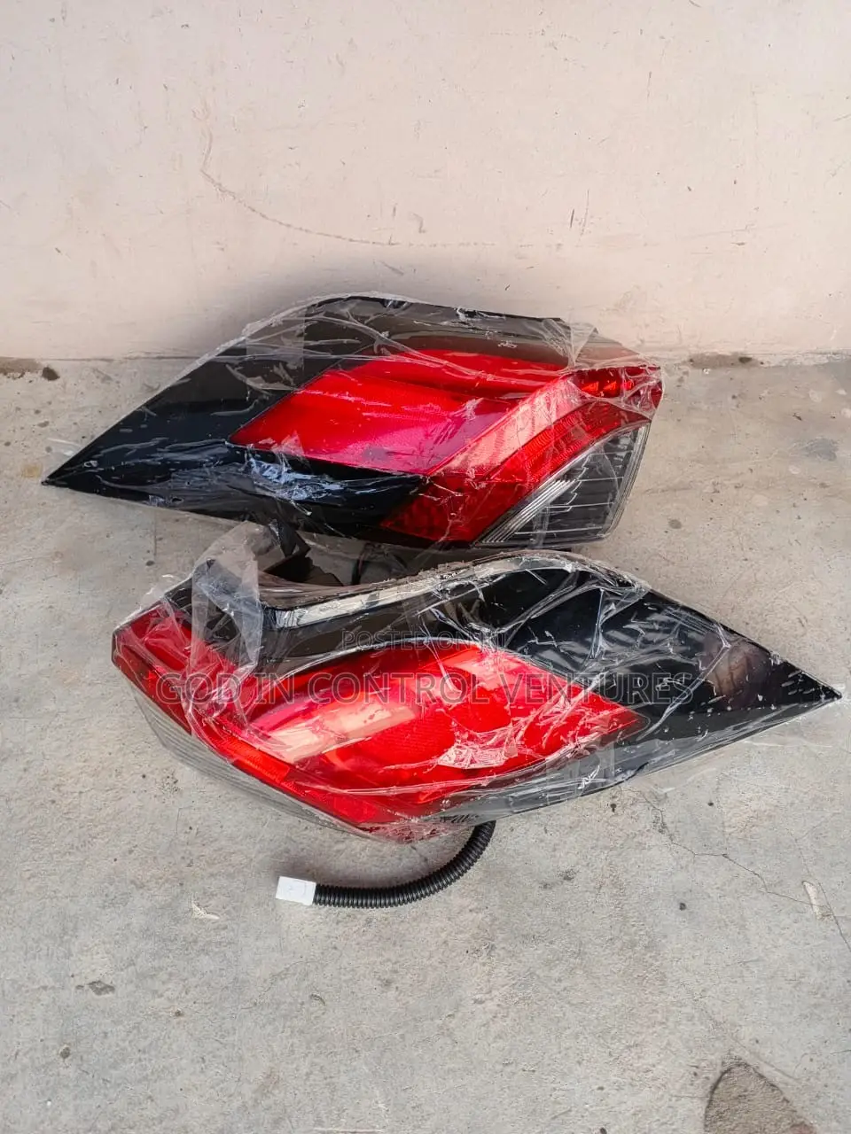 RAV4 2020 Tail Light Pair