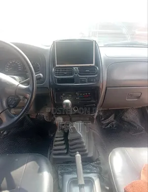 Nissan Hardbody 2010 White