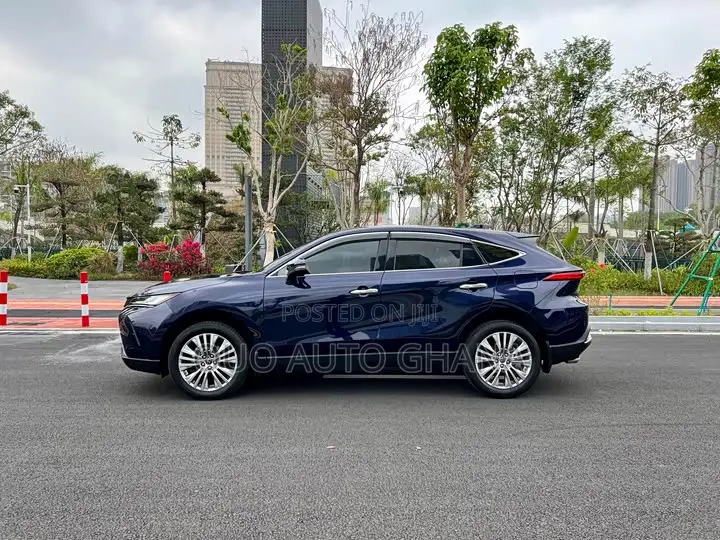 Toyota Harrier 2022 Blue