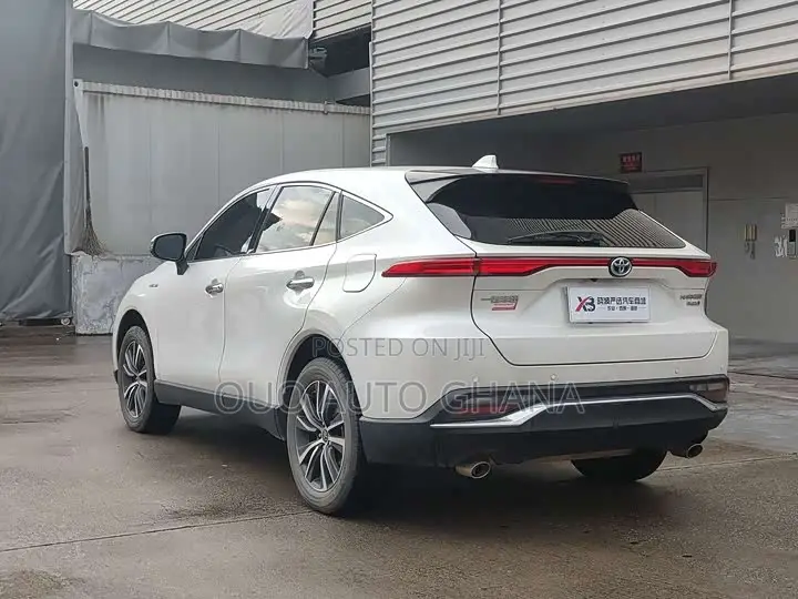 Toyota Harrier 2023 White