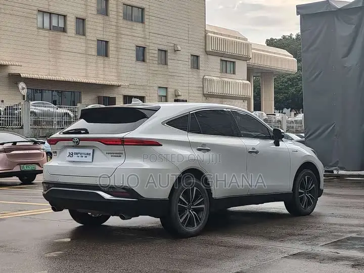 Toyota Harrier 2023 White