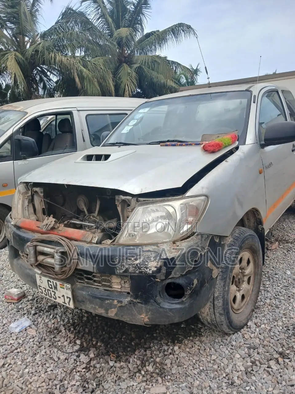 Toyota Hilux 2.5 D-4D 4X4 SRX 2009 Silver