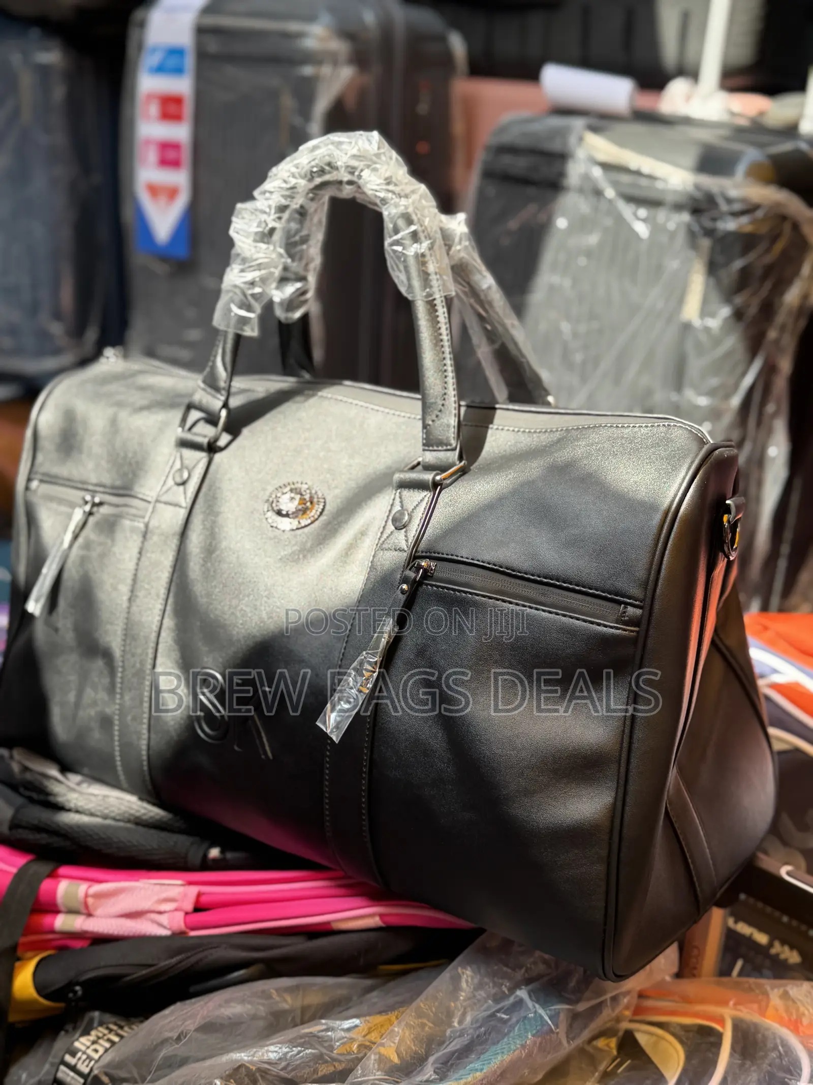 Premium Quality Sunsilk Pure Leather Large Duffle Traveling Bag.