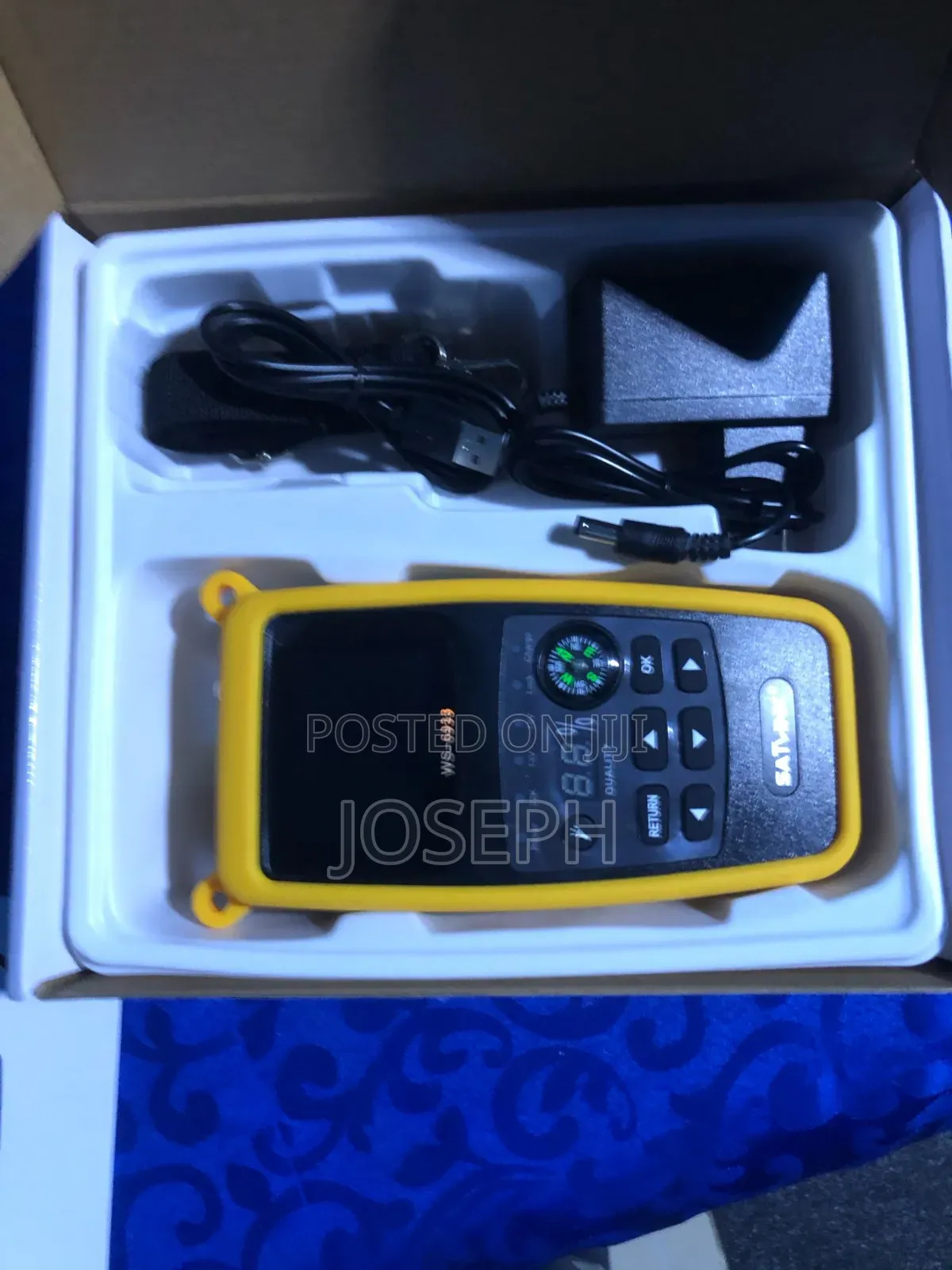 Satellite Finder Yellow