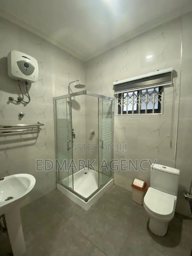 4bdrm House in Westlands, Police Station for sale