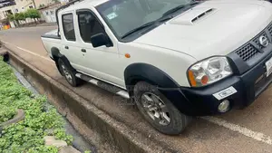 Nissan Hardbody 2012 White