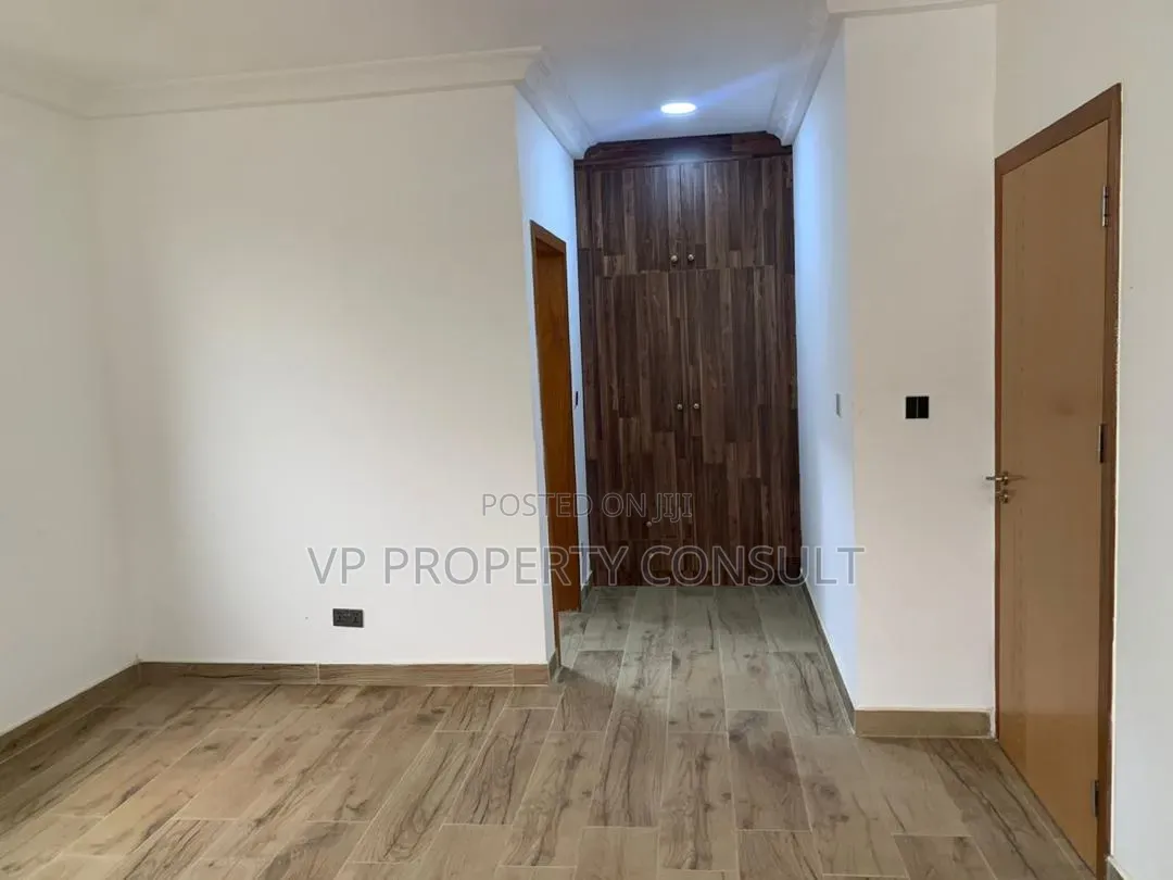 4bdrm House in Oyarifa Mall Area for sale