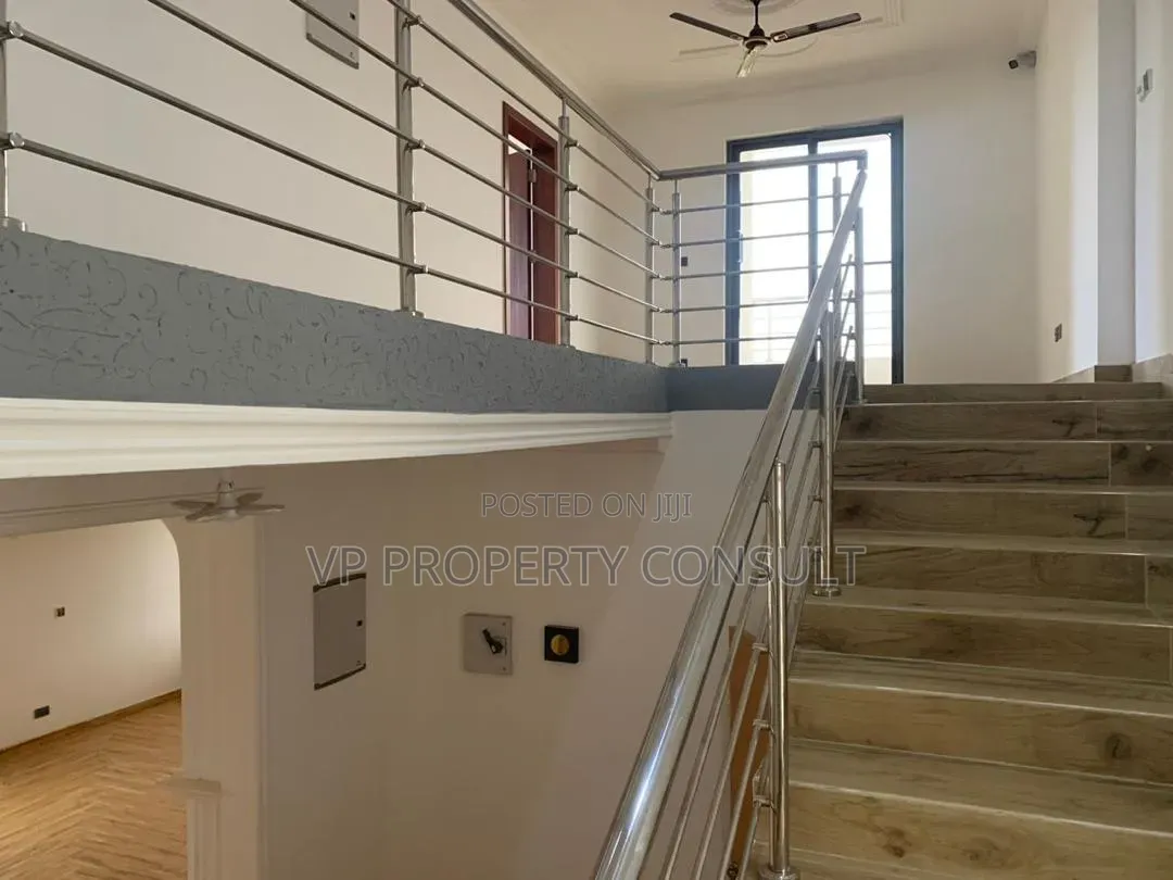 4bdrm House in Oyarifa Mall Area for sale