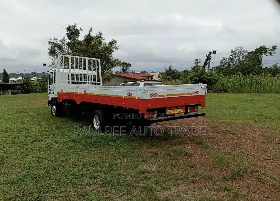 Hyundai Mega Cargo 2005 White