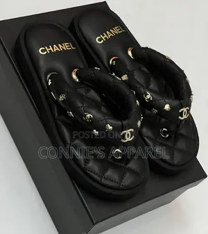 Sparkling Rhinestone Flat Sandals