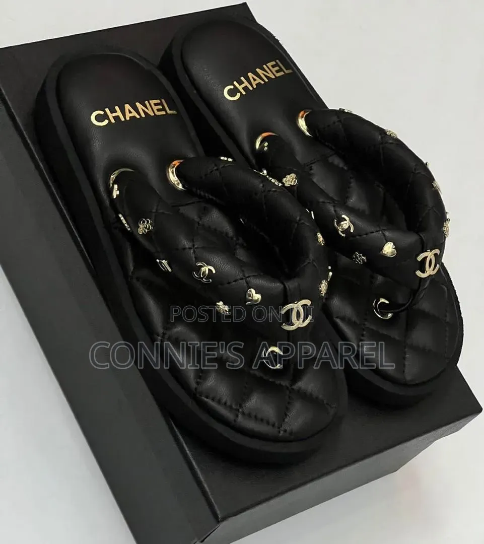 Sparkling Rhinestone Flat Sandals
