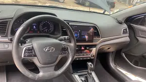 Hyundai Avante 2017 Blue