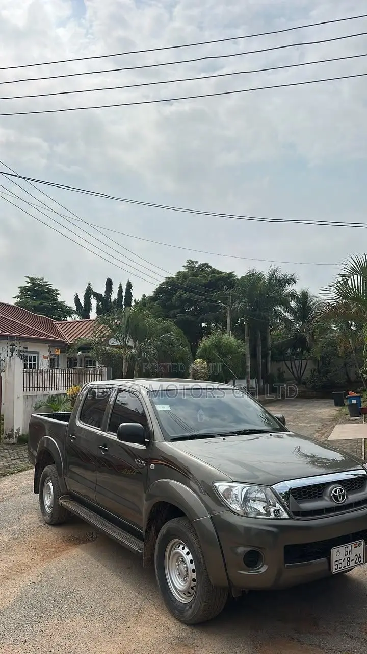 Toyota Hilux 2.7 VVT-i 4X4 SRX 2010 Gray